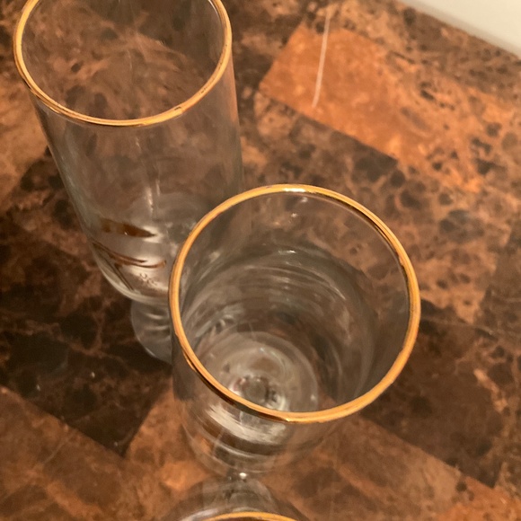 6 …1988 Vintage Calgary Winter Olympics flute glasses with a 22k gold-accent - Picture 4 of 4
